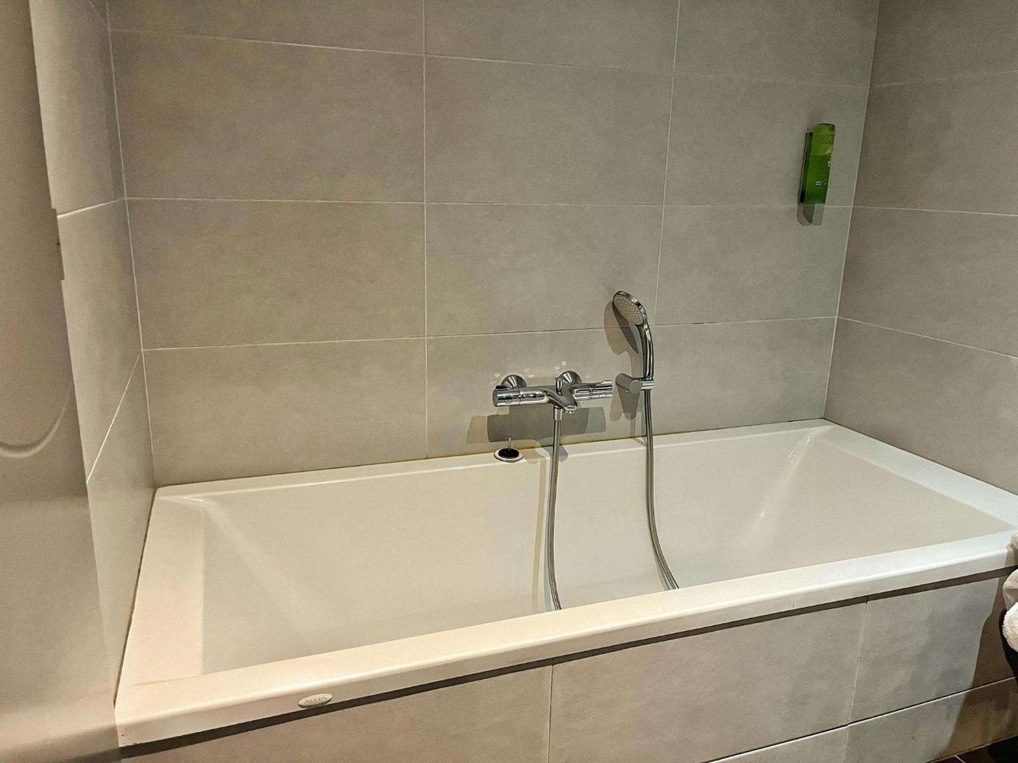 Les Olivades Hotel Gap Bagian luar foto