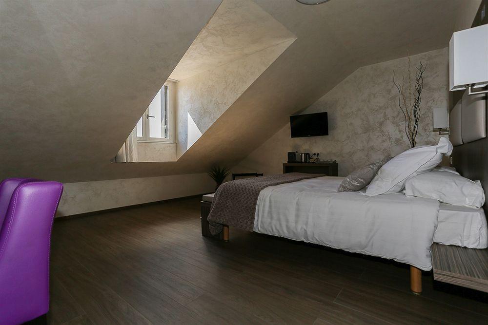 Les Olivades Hotel Gap Bagian luar foto